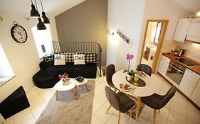 Stomorica Apartments